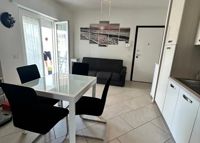 Un Passo Dal Mare * Nettuno